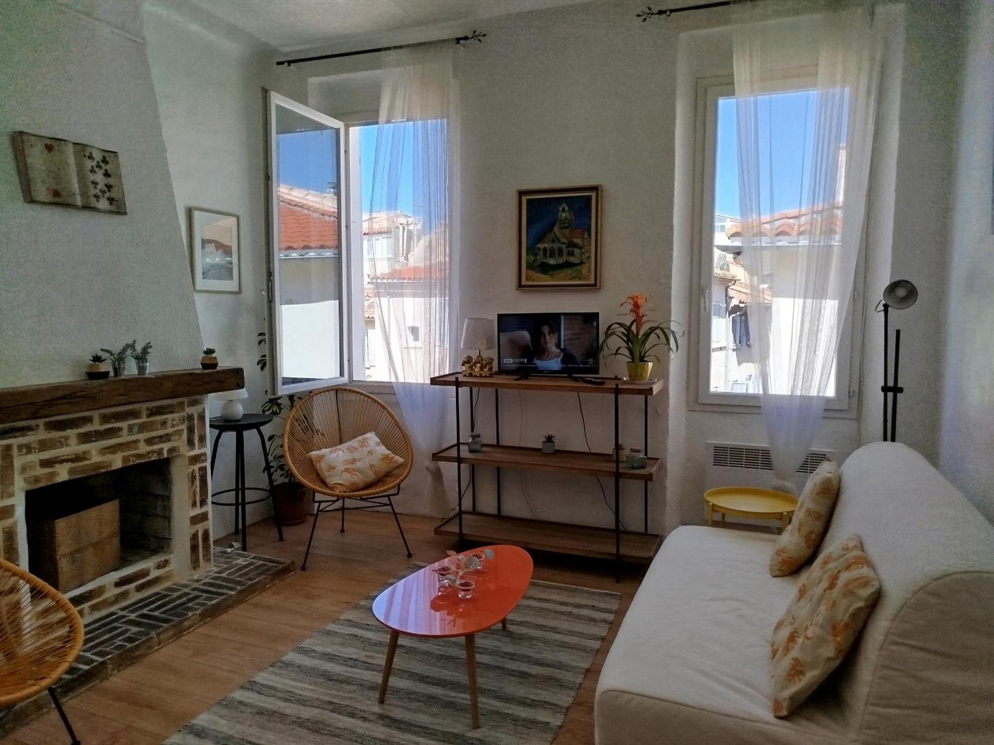 Apartment Lumineux, Cinq Personnes, Centre Historique De *